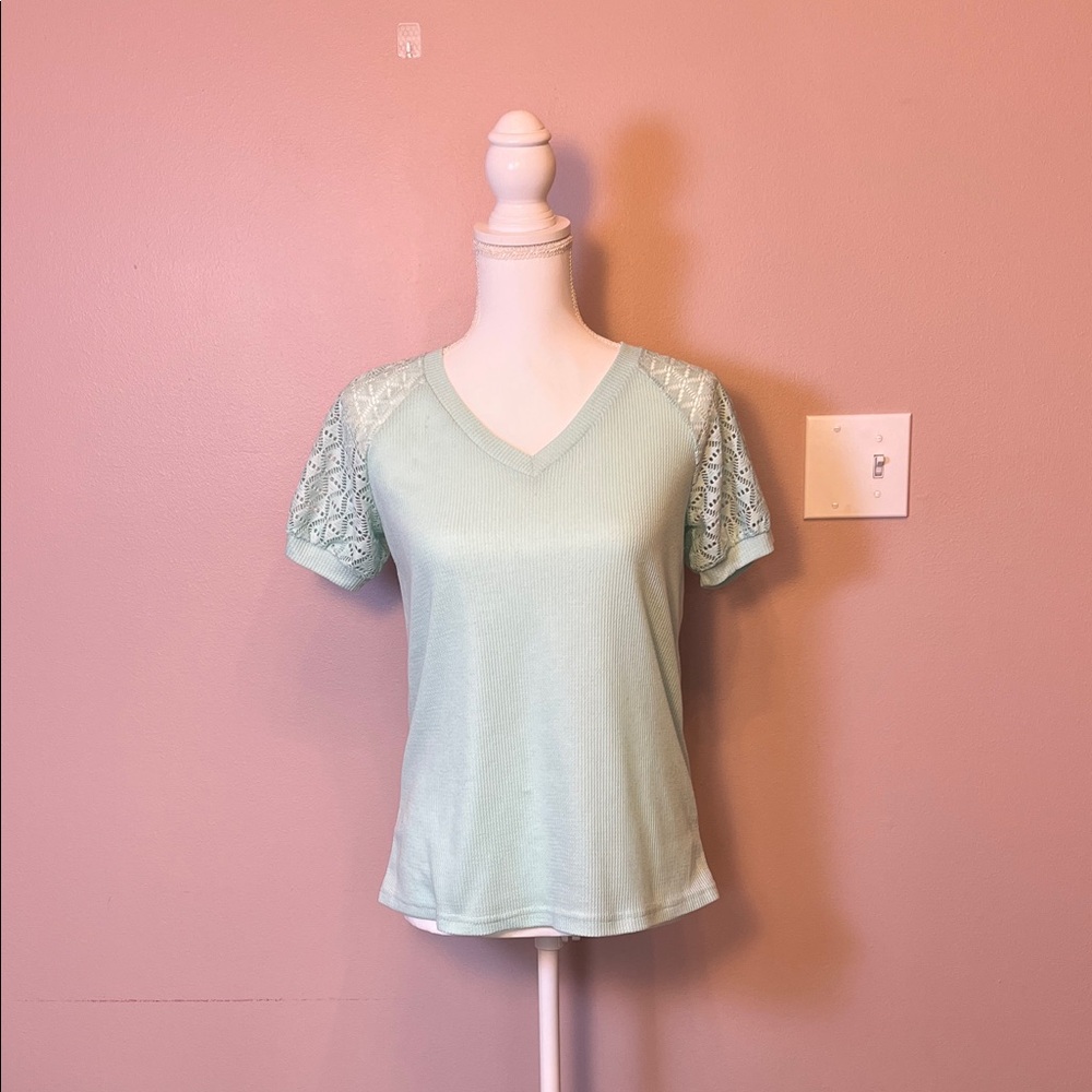 Mint V-Neck Lace Short Sleeve Top